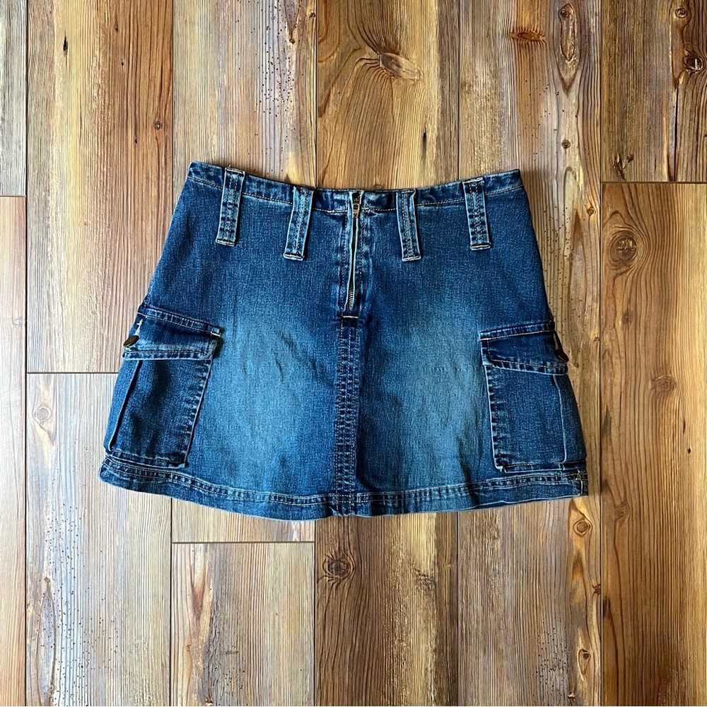 Vintage 2000s mini denim skirt with cargo pockets